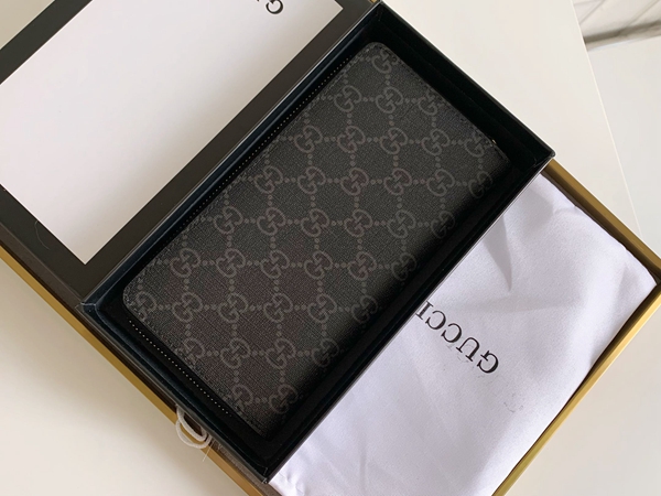 グッチ財布コピー背面デザイン